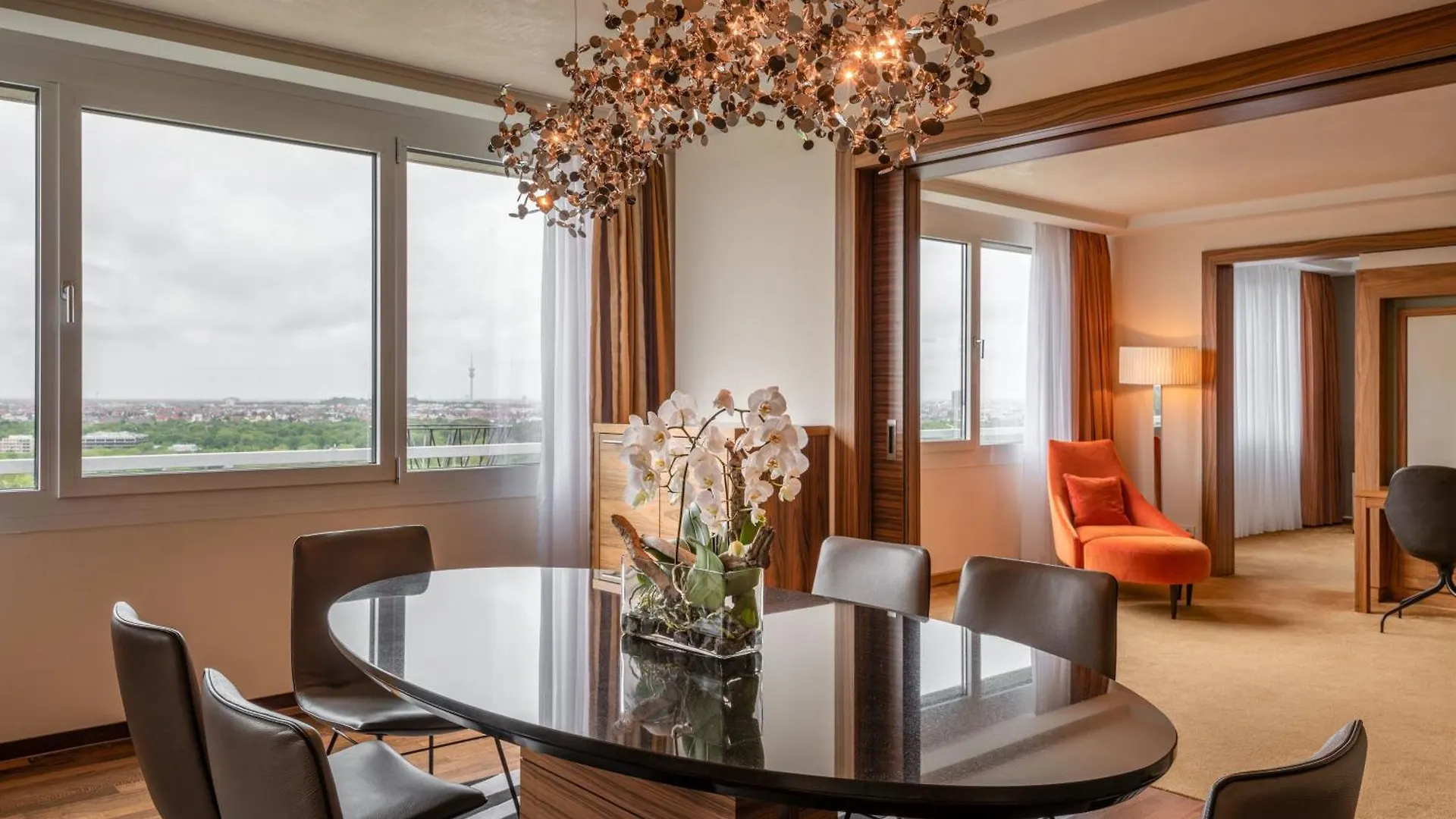 מלון The Westin Grand מינכן 5*,